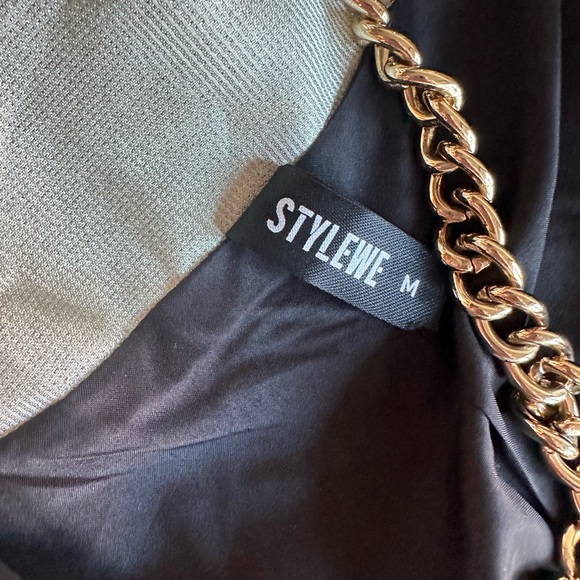 Floral Evening Jacket 🌺 - Picture 2 of 4